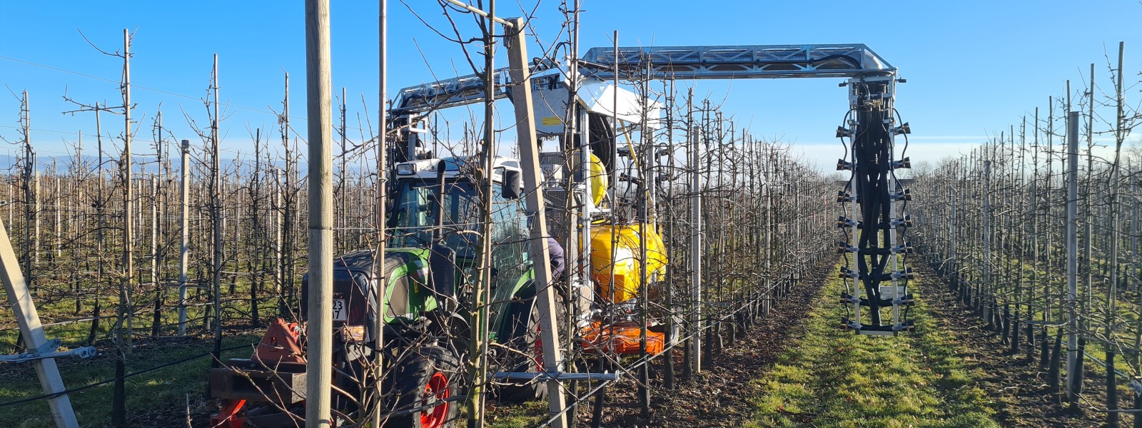 Vertical Spraying Solutions,<br />suppliers of vineyard spraying equipment,<br />in Hawke's Bay, NZ.